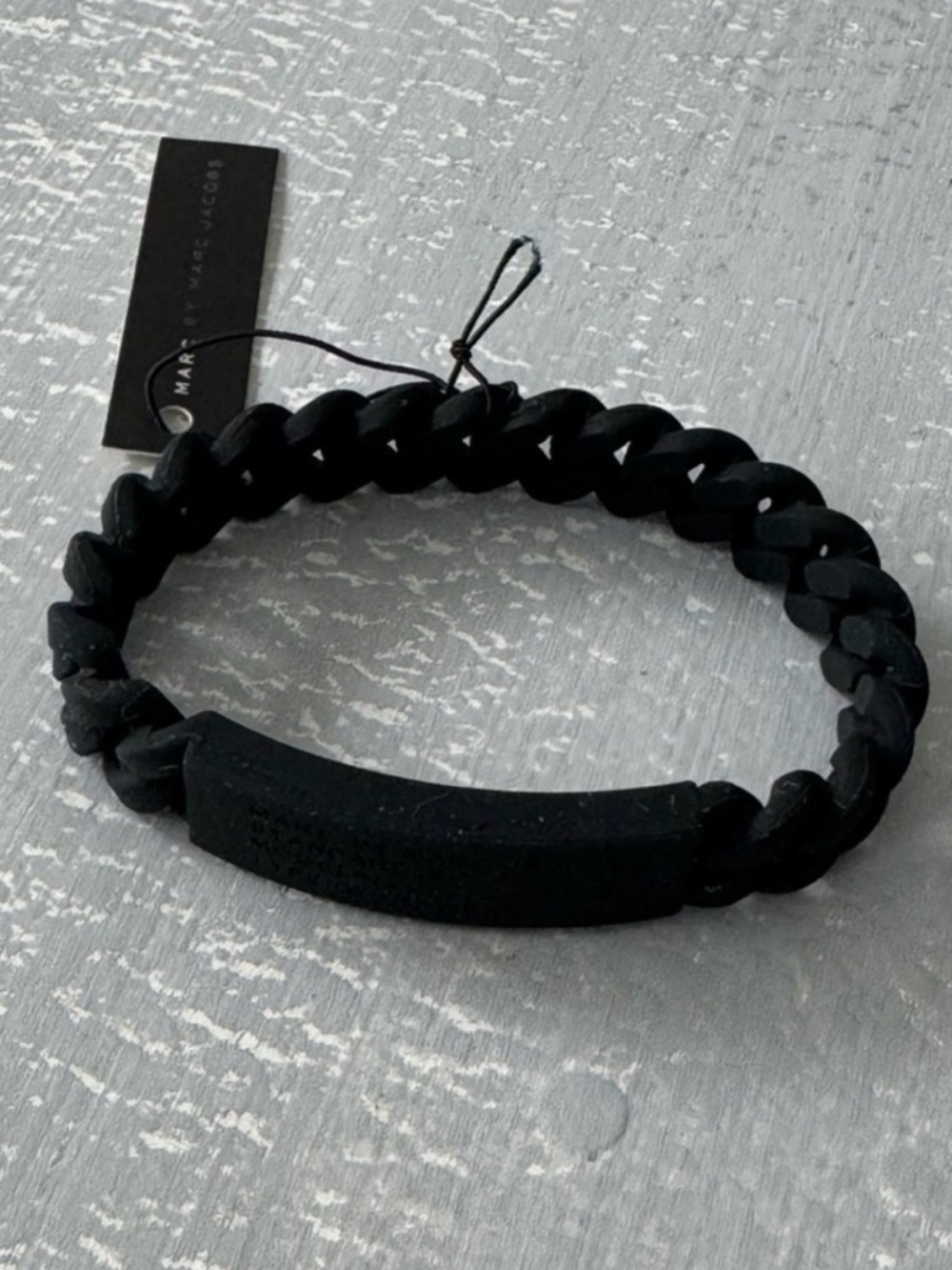 NWT -🌼 Marc by Jacobs Matte Black Linked Silicone Bracelet - Picture 2 of 4